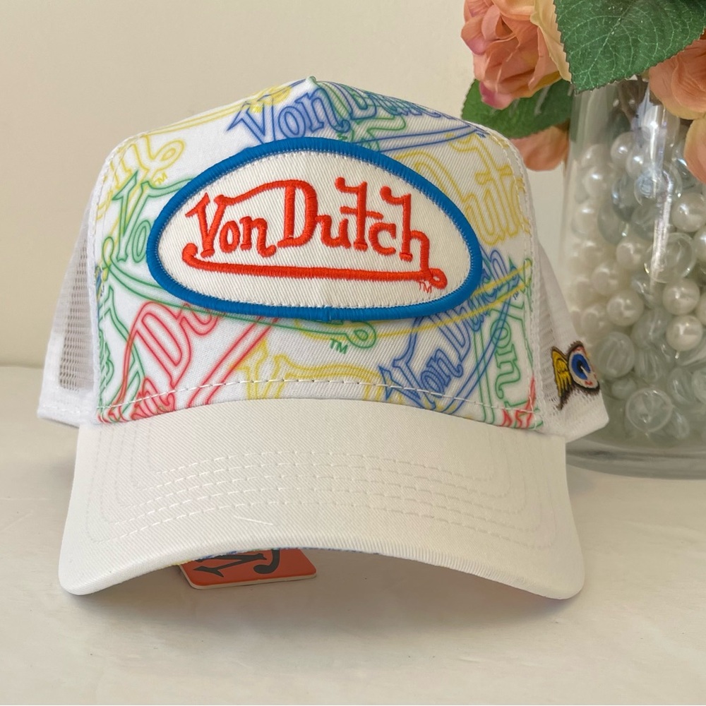 NWT Von Dutch print all over hat.